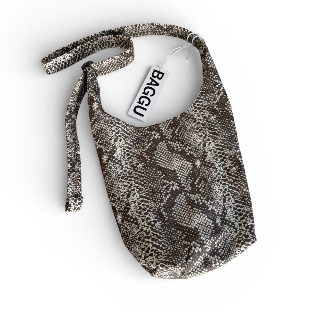 NWT Snakeskin Baggu Small Nylon Sling Shoulder Bag with Magnetic Closure